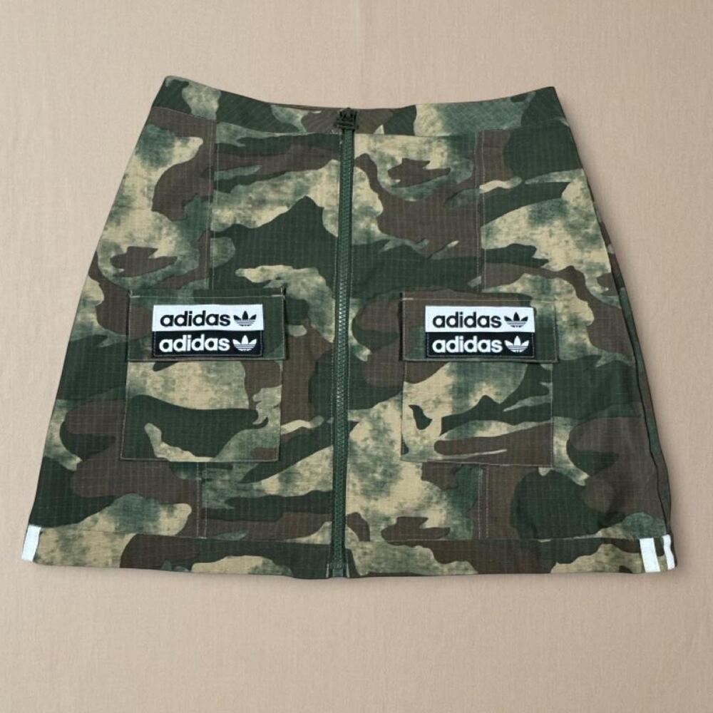 Adidas Originals utility cargo mini skirt XS